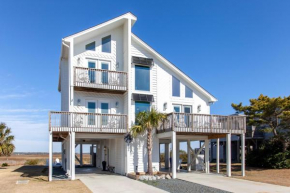 The Driftwood by Oak Island Accommodations